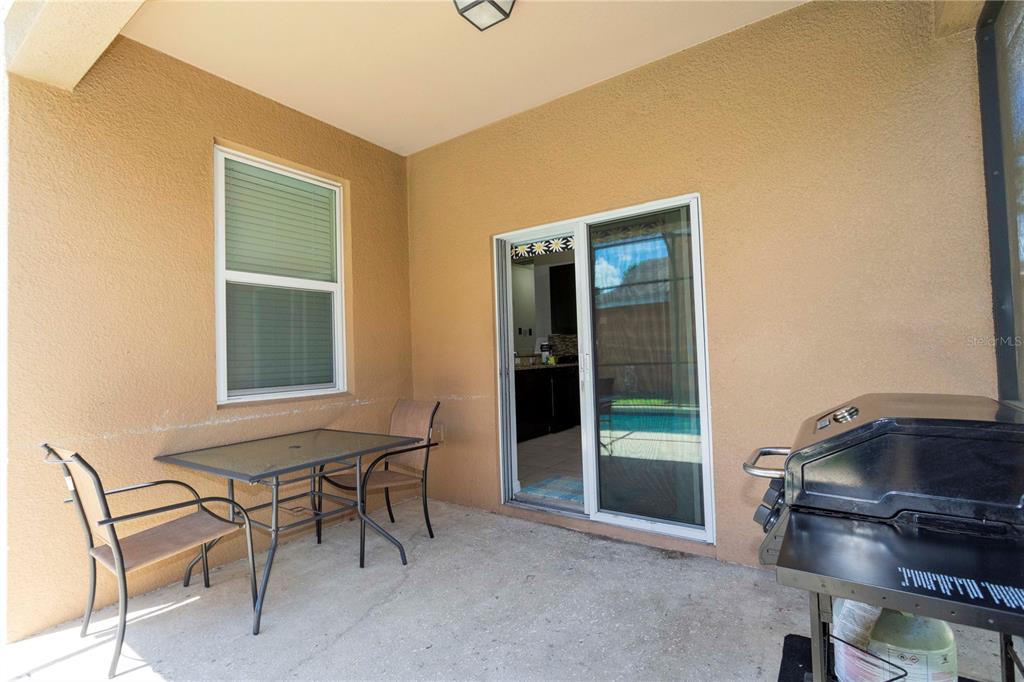 Slide show image of the Orlando Florida Home for Sale 27