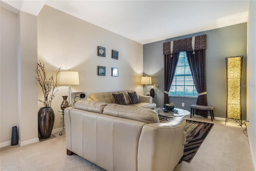 Slide show image of the Orlando Florida Home for Sale 05