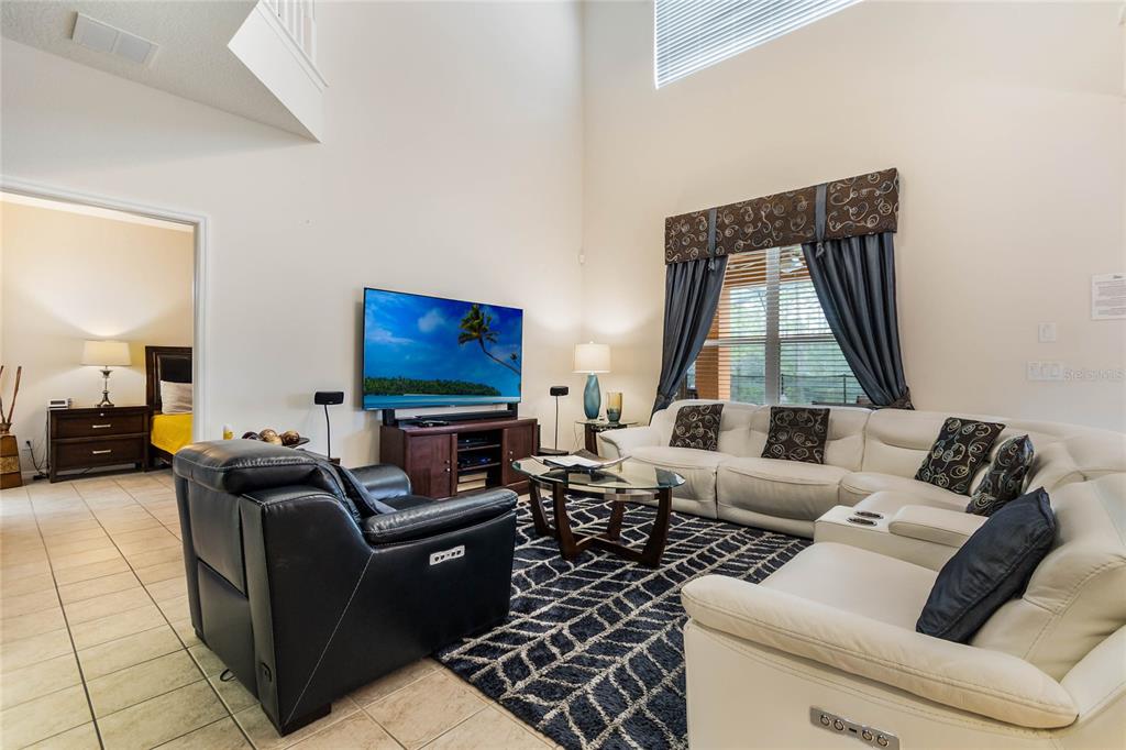 Slide show image of the Orlando Florida Home for Sale 08