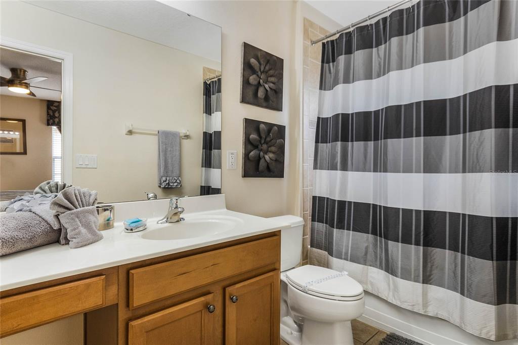 Slide show image of the Orlando Florida Home for Sale 19