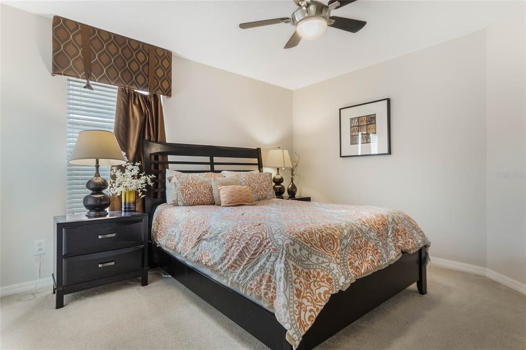 Slide show image of the Orlando Florida Home for Sale 24