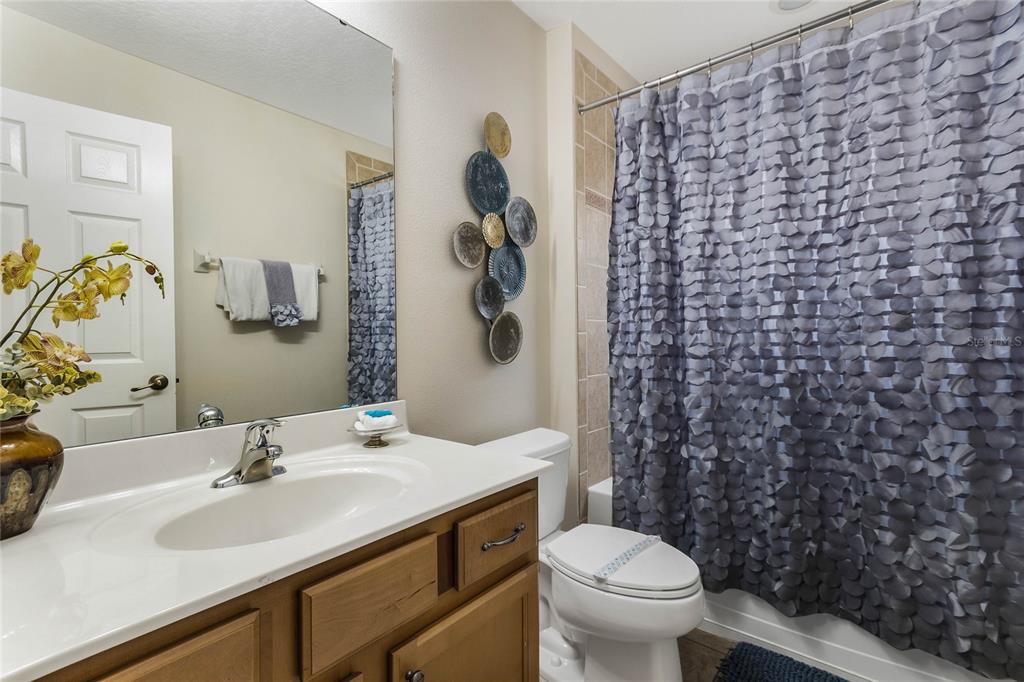 Slide show image of the Orlando Florida Home for Sale 26