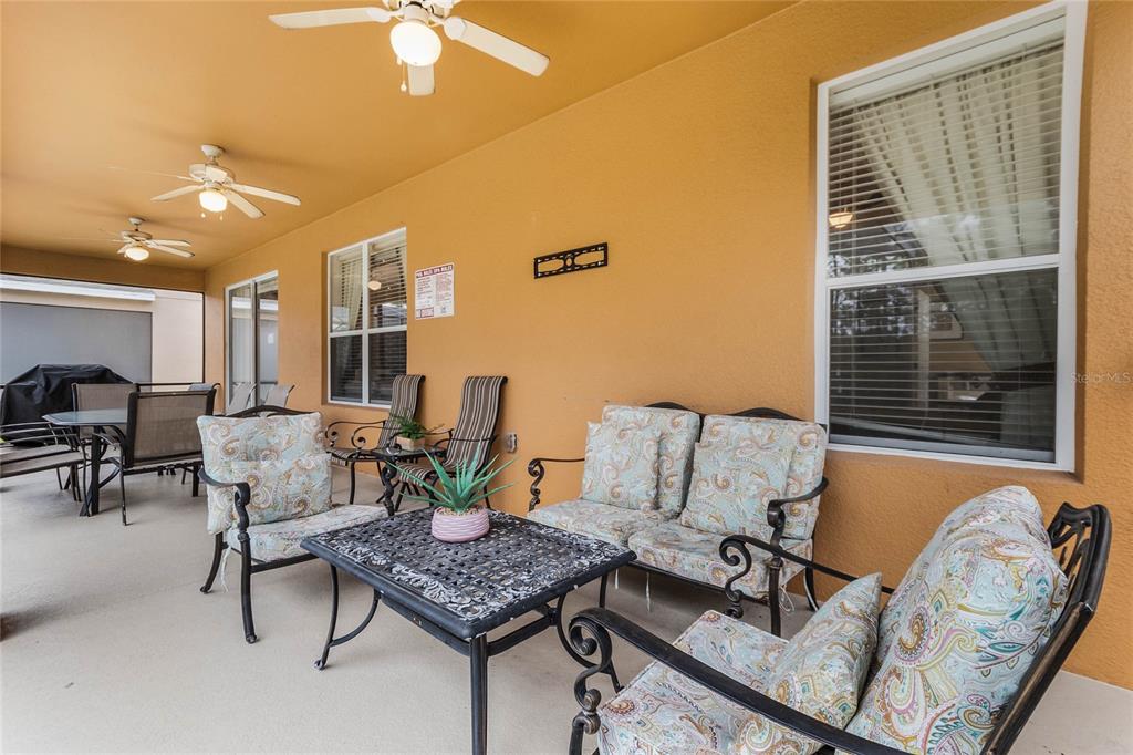 Slide show image of the Orlando Florida Home for Sale 35
