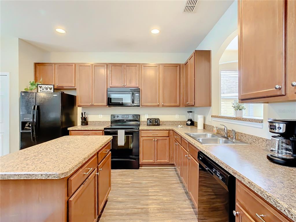 Slide show image of the Orlando Florida Home for Sale 15