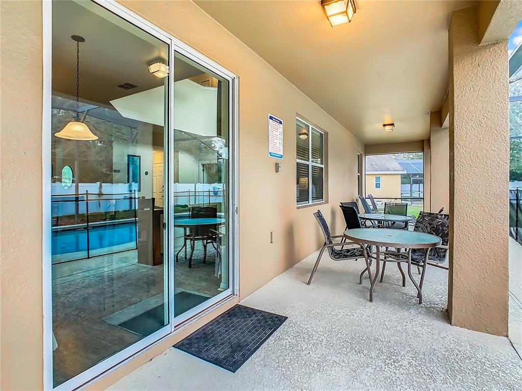 Slide show image of the Orlando Florida Home for Sale 36