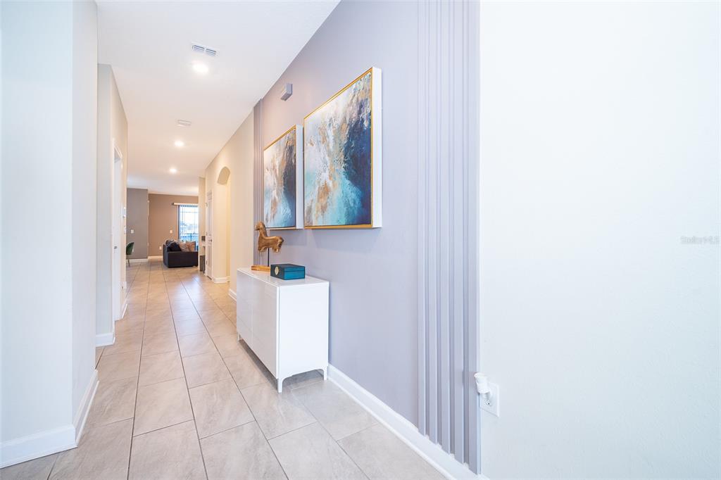 Slide show image of the Orlando Florida Home for Sale 24