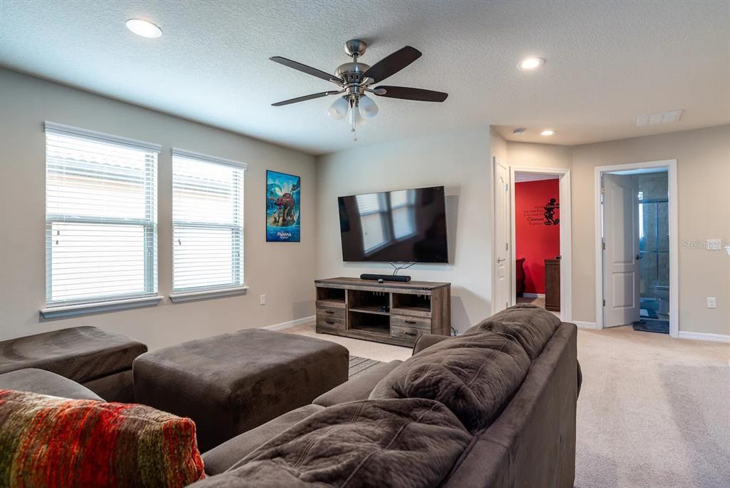 Slide show image of the Orlando Florida Home for Sale 03