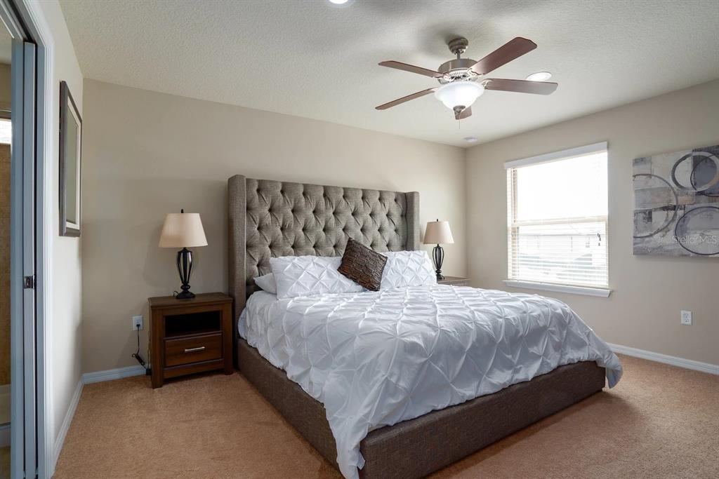 Slide show image of the Orlando Florida Home for Sale 17