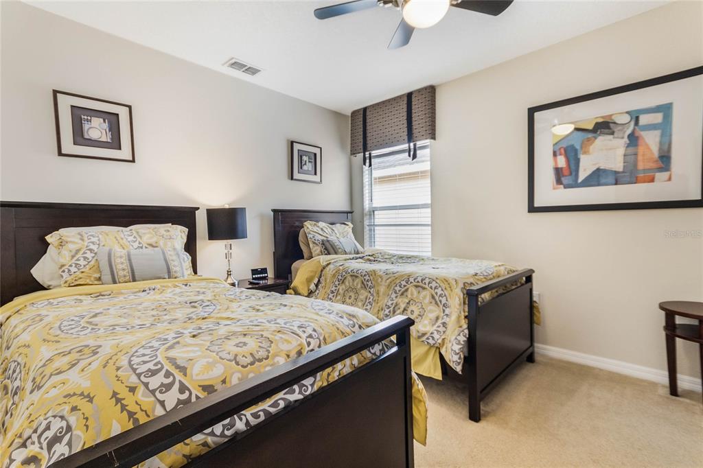 Slide show image of the Orlando Florida Home for Sale 20