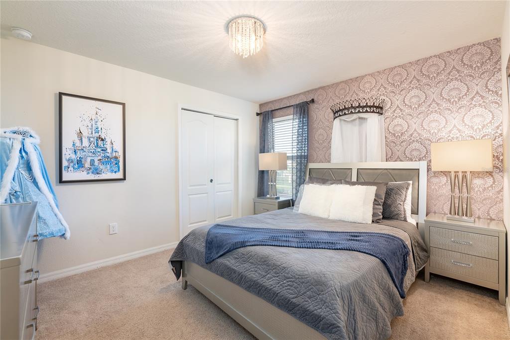 Slide show image of the Orlando Florida Home for Sale 20