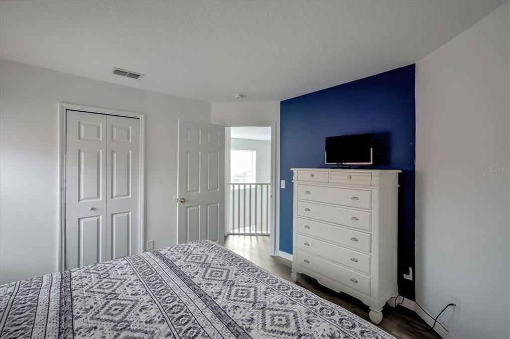 Slide show image of the Orlando Florida Home for Sale 18