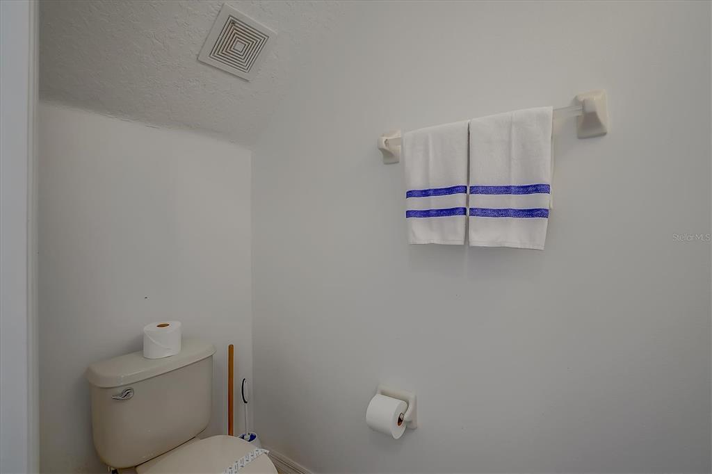 Slide show image of the Orlando Florida Home for Sale 31