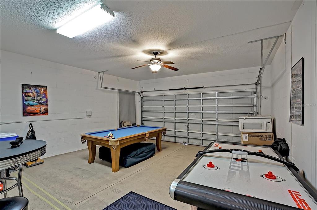 Slide show image of the Orlando Florida Home for Sale 37