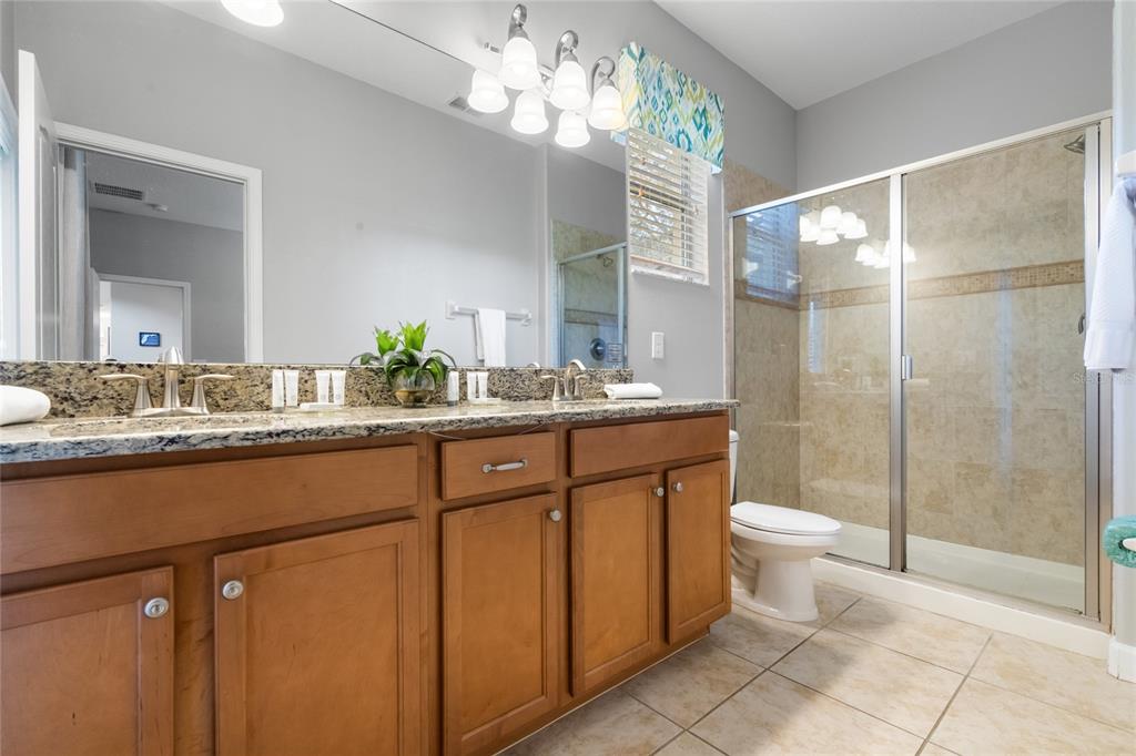 Slide show image of the Orlando Florida Home for Sale 21