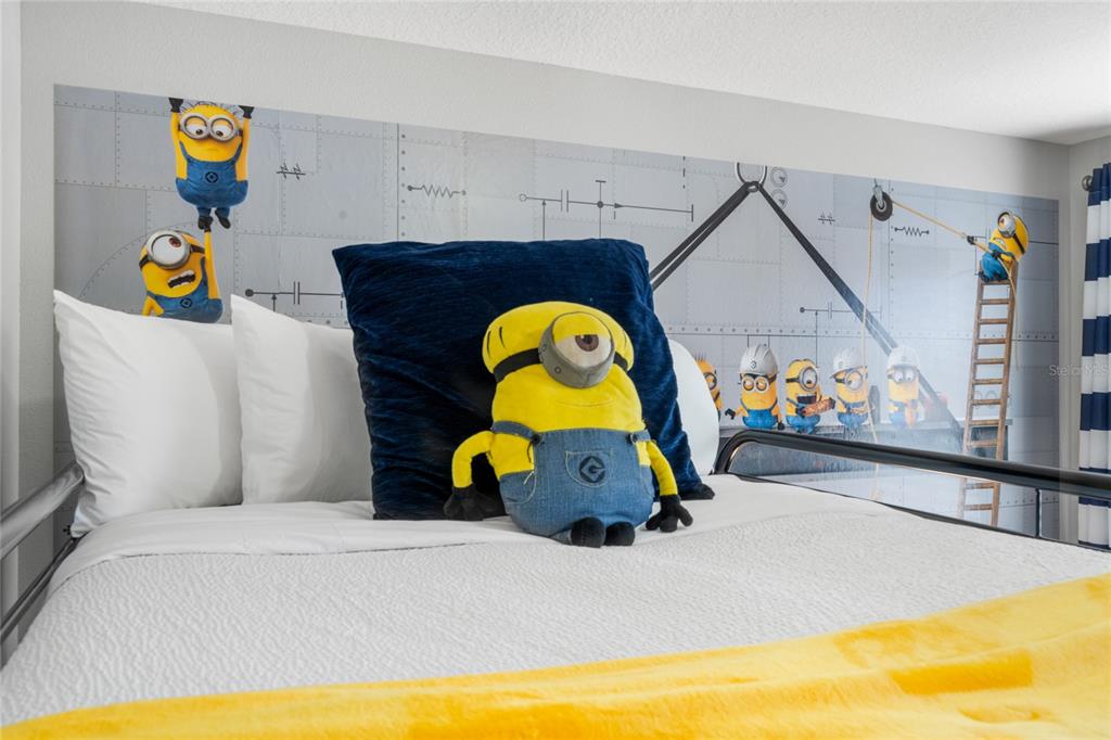 Slide show image of the Orlando Florida Home for Sale 33