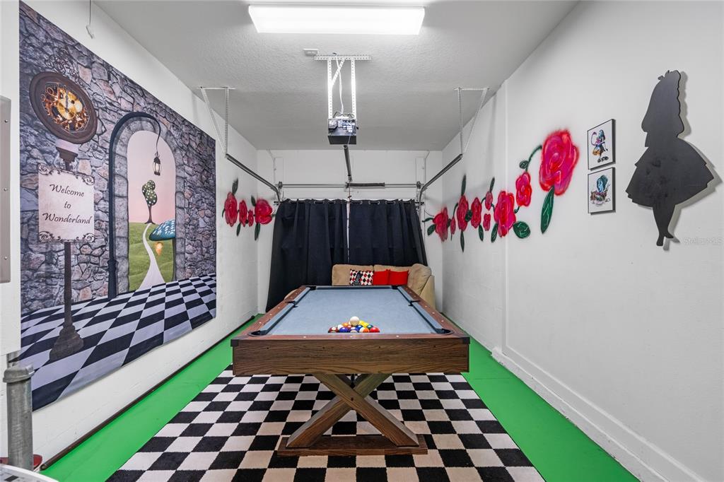 Slide show image of the Orlando Florida Home for Sale 43