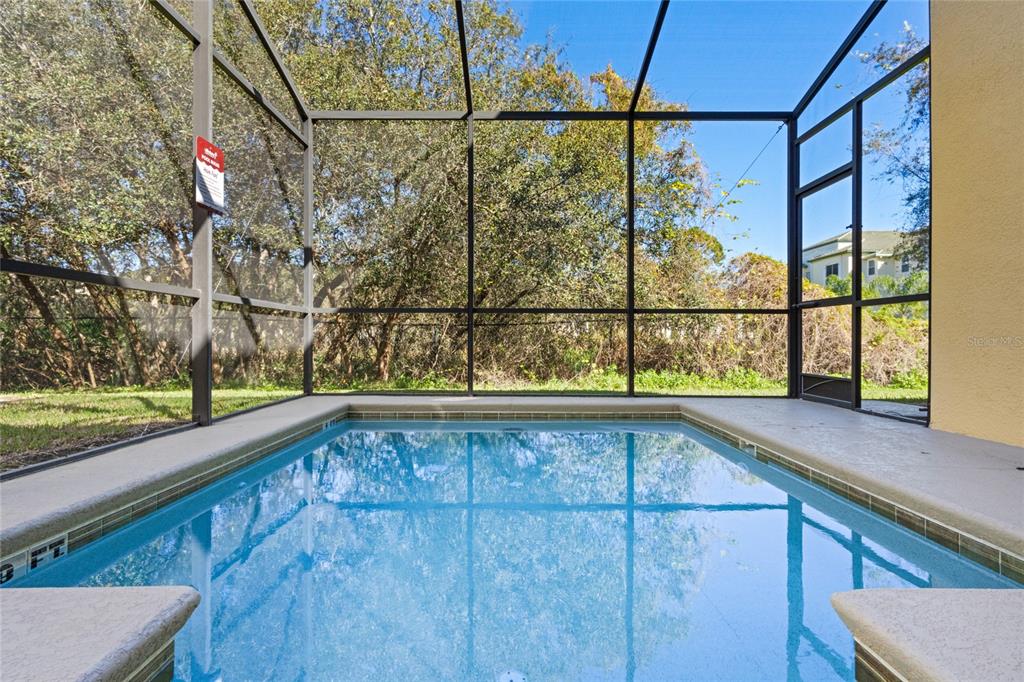 Slide show image of the Orlando Florida Home for Sale 47