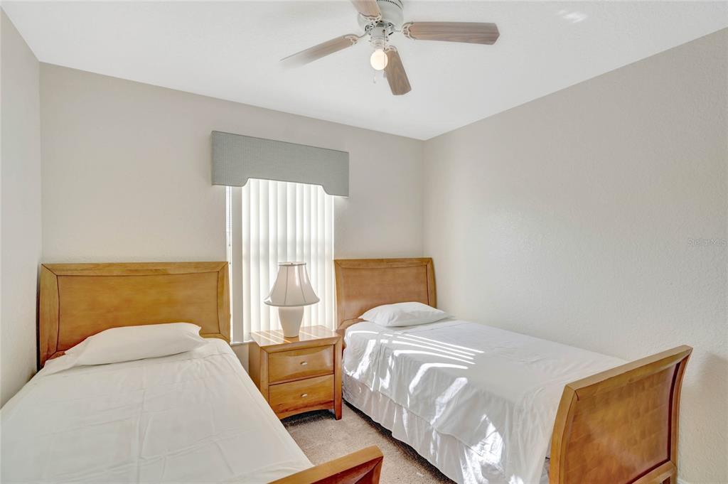 Slide show image of the Orlando Florida Home for Sale 18