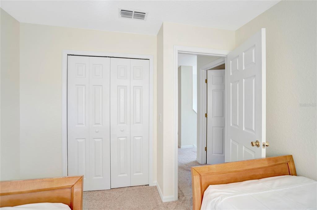 Slide show image of the Orlando Florida Home for Sale 19