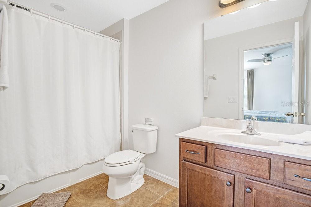 Slide show image of the Orlando Florida Home for Sale 28