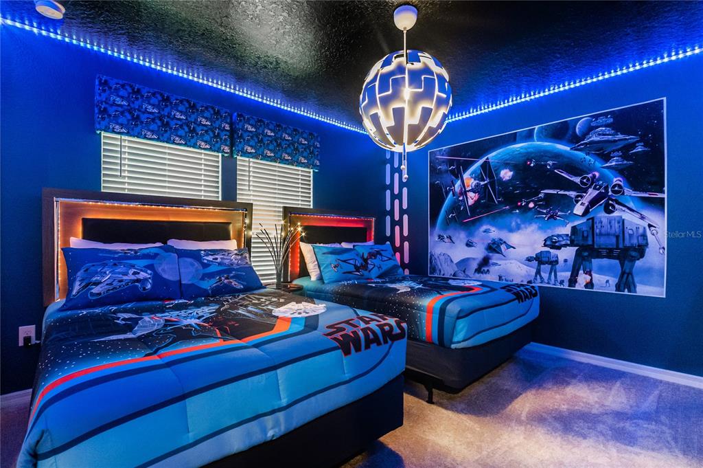 Slide show image of the Orlando Florida Home for Sale 15