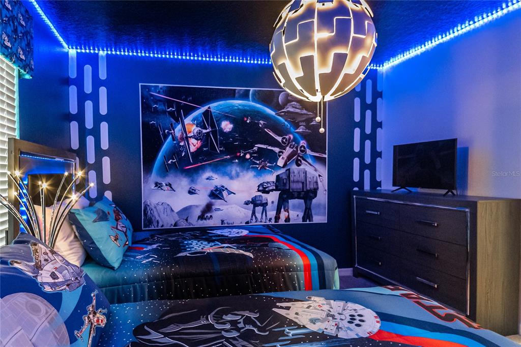 Slide show image of the Orlando Florida Home for Sale 16