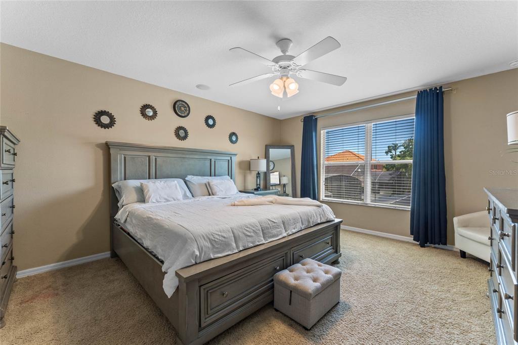 Slide show image of the Orlando Florida Home for Sale 12