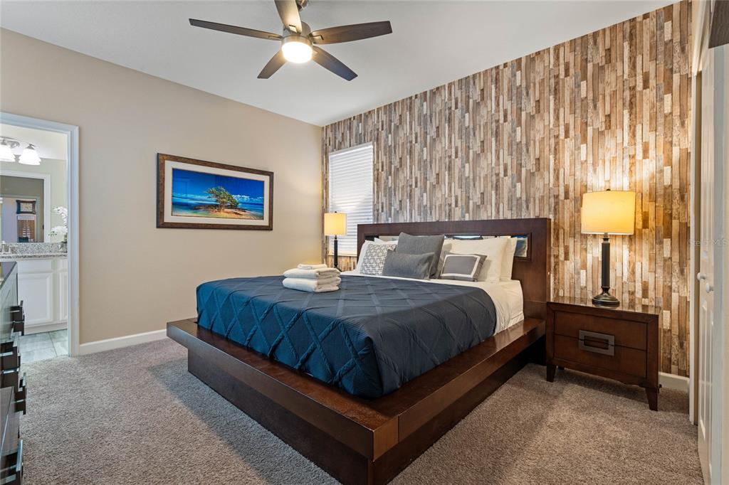 Slide show image of the Orlando Florida Home for Sale 19