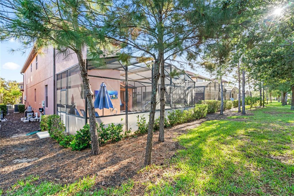 Slide show image of the Orlando Florida Home for Sale 38