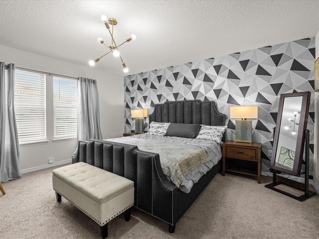 Slide show image of the Orlando Florida Home for Sale 16