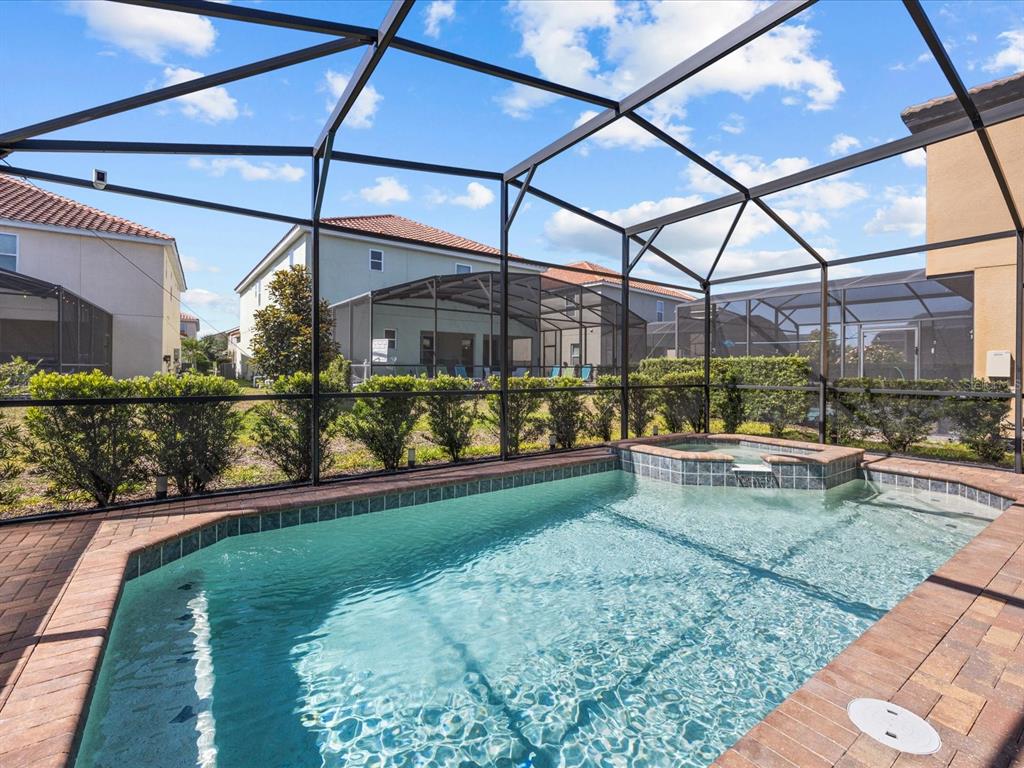 Slide show image of the Orlando Florida Home for Sale 30