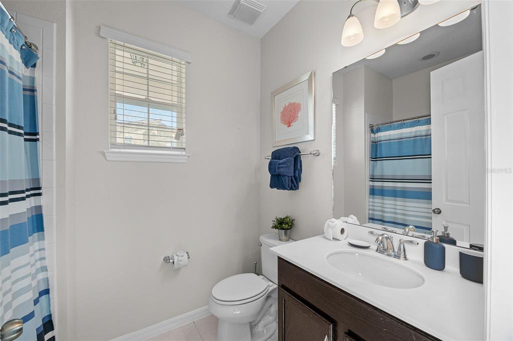 Slide show image of the Orlando Florida Home for Sale 36