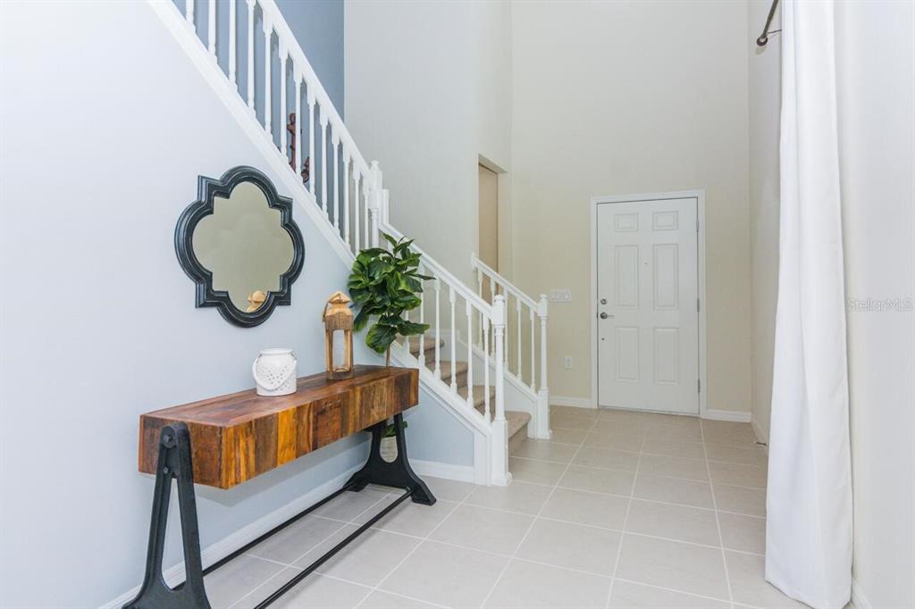 Slide show image of the Orlando Florida Home for Sale 09