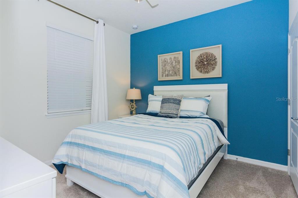 Slide show image of the Orlando Florida Home for Sale 15