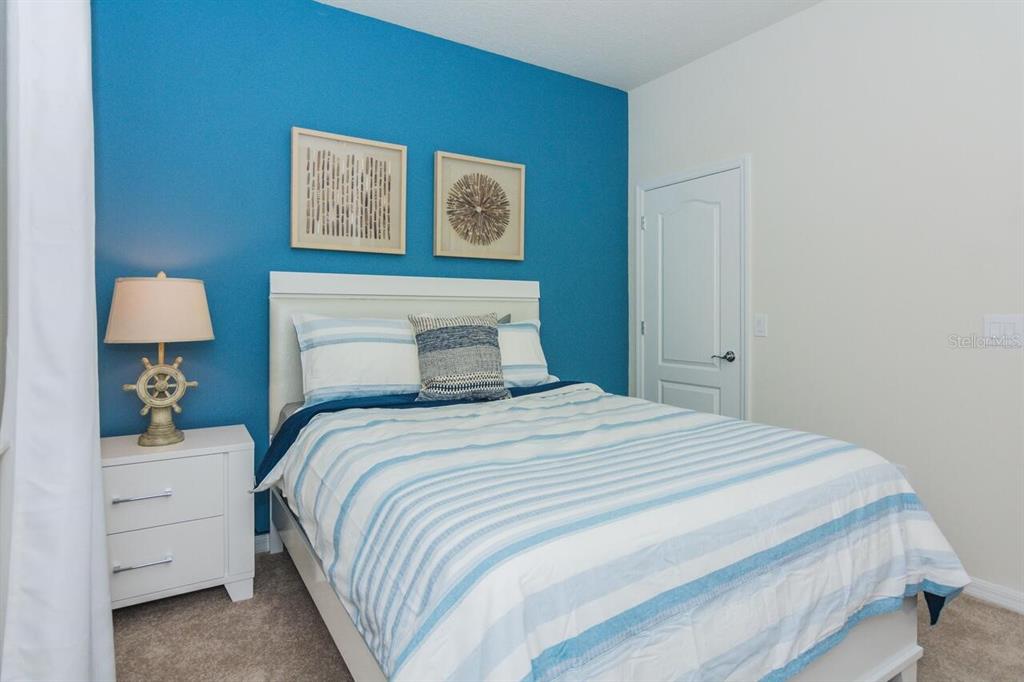 Slide show image of the Orlando Florida Home for Sale 16