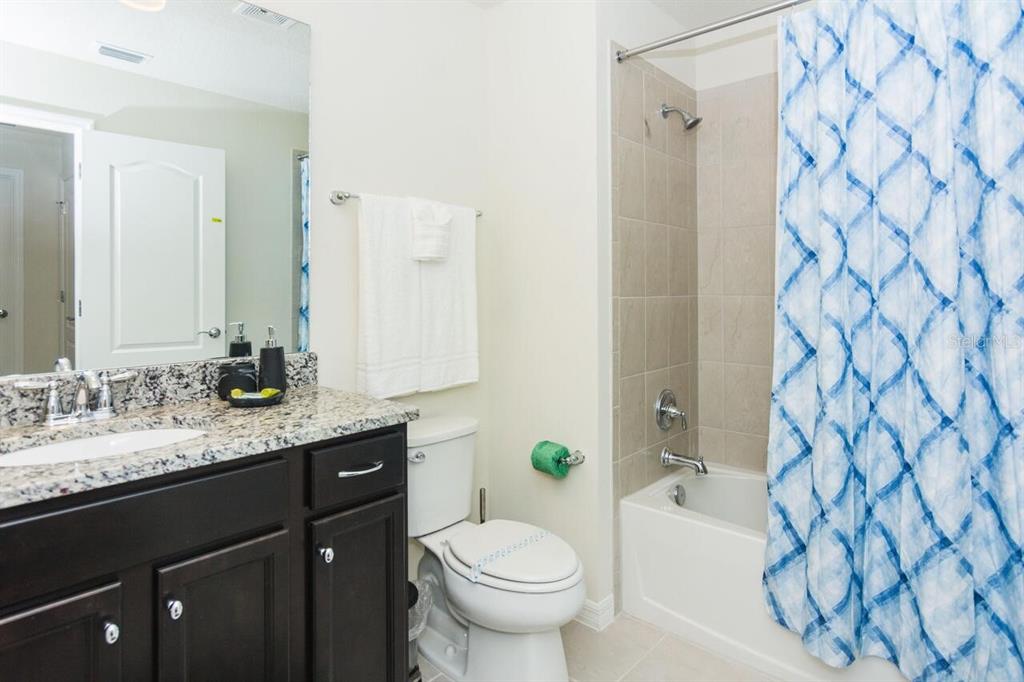 Slide show image of the Orlando Florida Home for Sale 17