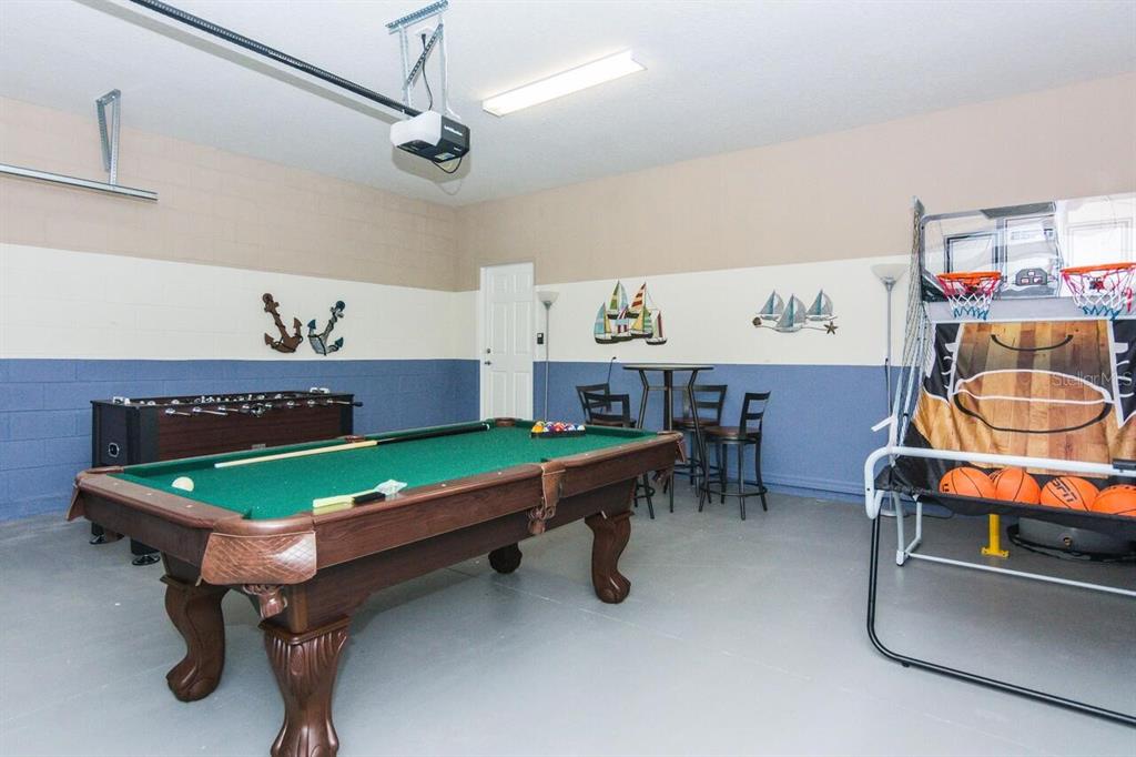 Slide show image of the Orlando Florida Home for Sale 18