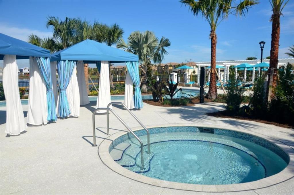 Slide show image of the Orlando Florida Home for Sale 25