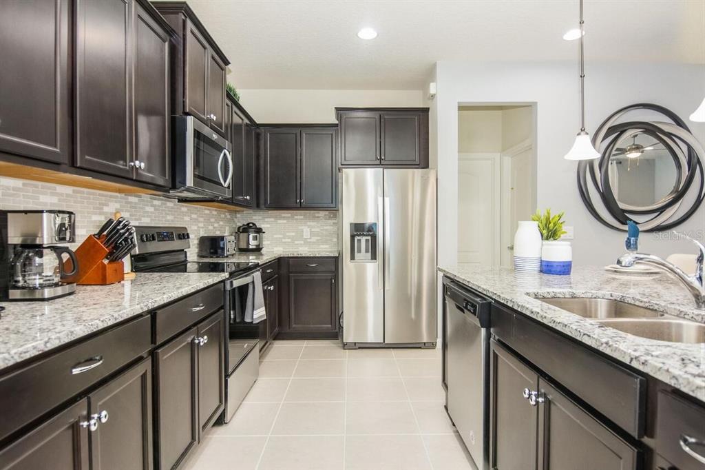 Slide show image of the Orlando Florida Home for Sale 29