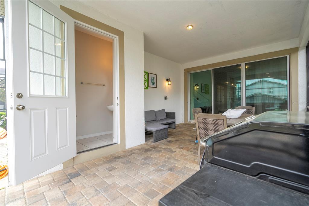 Slide show image of the Orlando Florida Home for Sale 29