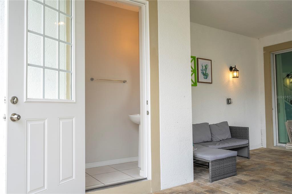 Slide show image of the Orlando Florida Home for Sale 30