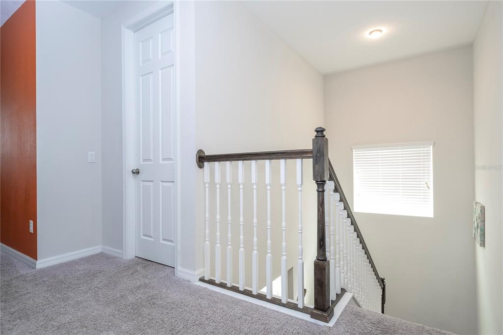 Slide show image of the Orlando Florida Home for Sale 35