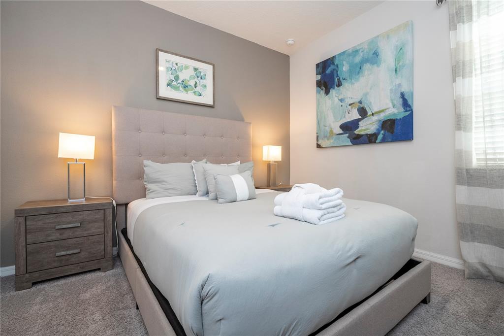 Slide show image of the Orlando Florida Home for Sale 50