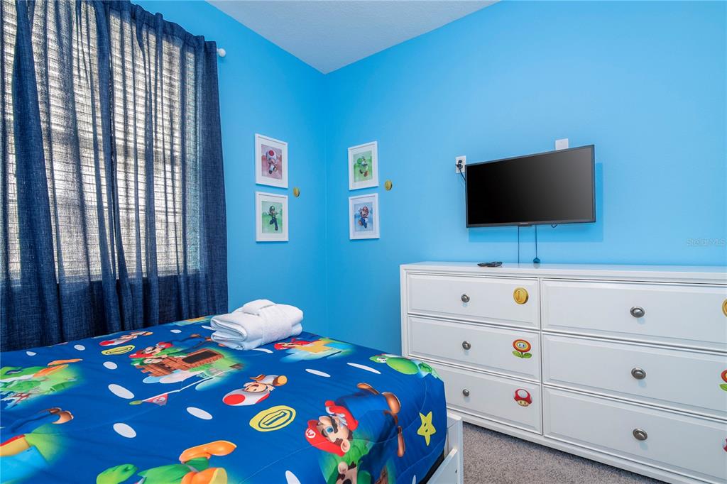 Slide show image of the Orlando Florida Home for Sale 53