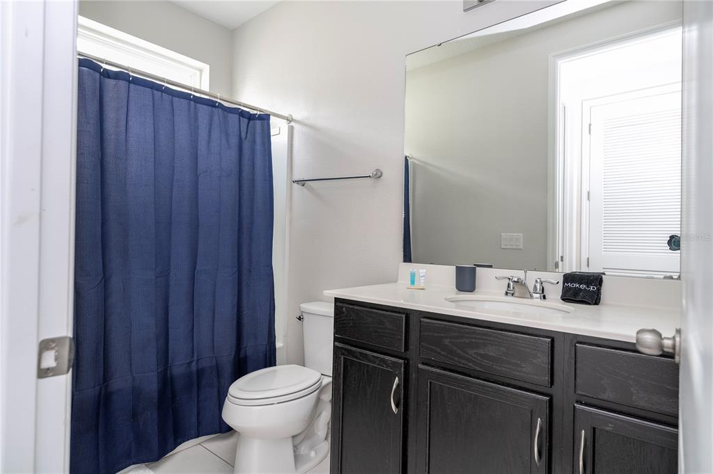 Slide show image of the Orlando Florida Home for Sale 63