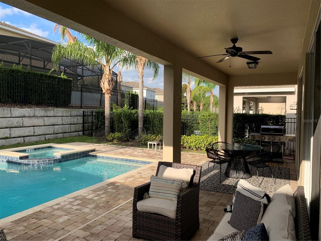 Slide show image of the Orlando Florida Home for Sale 09