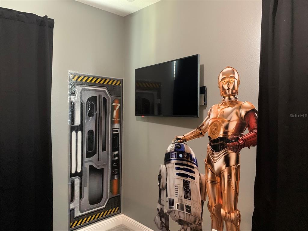 Slide show image of the Orlando Florida Home for Sale 40