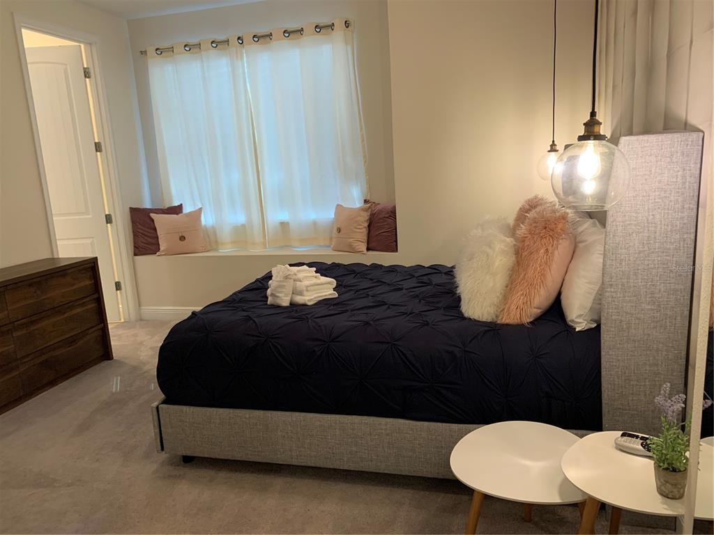 Slide show image of the Orlando Florida Home for Sale 45