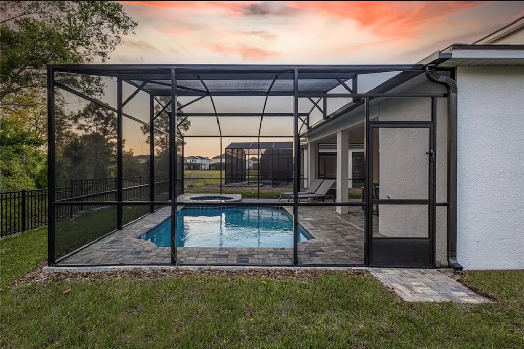 Slide show image of the Orlando Florida Home for Sale 04