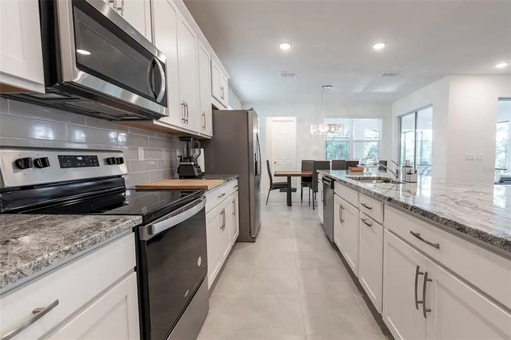 Slide show image of the Orlando Florida Home for Sale 21